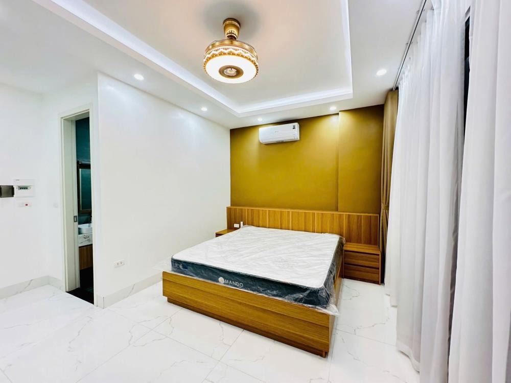 Nhà Phố Hiện Đại, 6 Tầng, Mặt Ngõ Ô Tô, Hoàng Quốc Việt - Cầu Giấy
