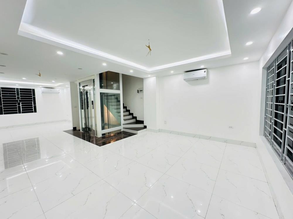 Nhà Phố Hiện Đại, 6 Tầng, Mặt Ngõ Ô Tô, Hoàng Quốc Việt - Cầu Giấy