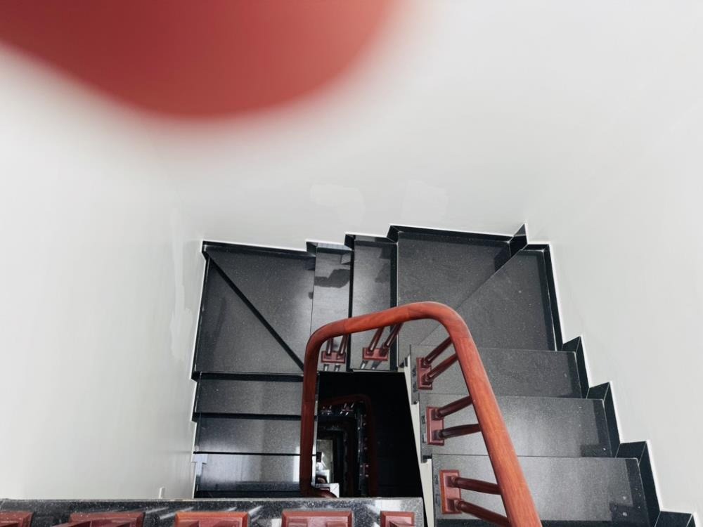 Bán Gấp Nhà Phú Diễn 5 Tầng, Mặt Tiền 5m, Giá Chỉ 8x Triệu