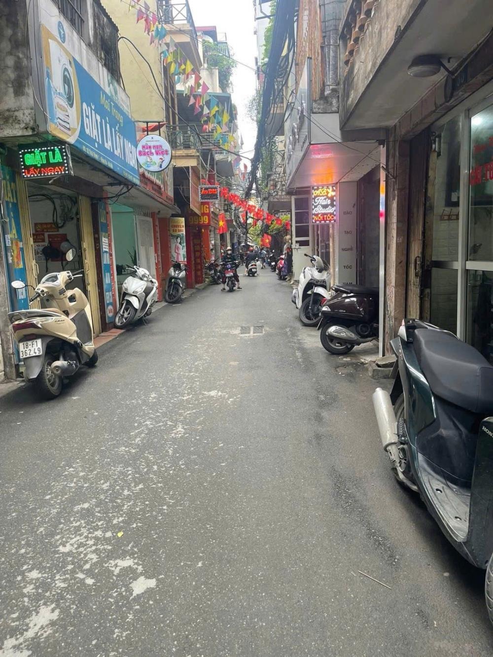 Bán nhà Thái Thịnh 50m2, 5 tầng, mặt ngõ kinh doanh, ô tô, giá 18 tỷ