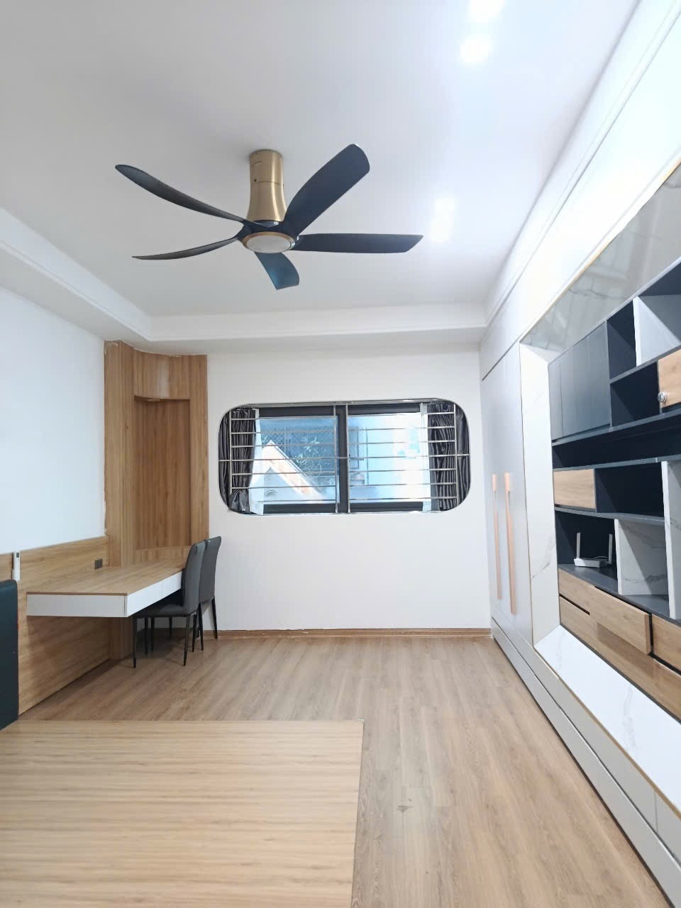 Bán nhà đường Bùi Xương Trạch, Thanh Xuân: Lô góc, Ngõ Thông, Giá Tốt