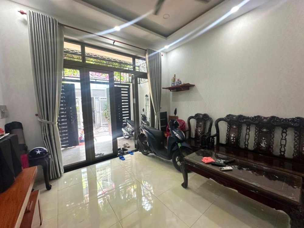 Nhà 3 Tầng Chợ Vườn Lài Quận 12: 53m2, 5.x Tỷ - Vị Trí Đắc Địa