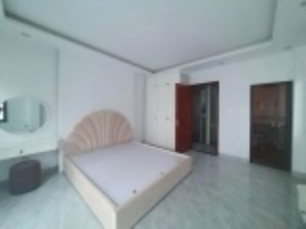 Bán nhà phố Hà Đông - 5 tầng, thang máy, KD tốt, ô tô đỗ cửa - Giá 8 tỷ