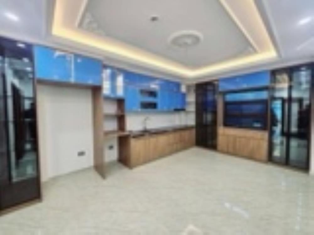 Bán Gấp Gara Oto 5 Tầng Thang Máy, Vị Trí Đắc Địa Hà Đông - Giá 8 Tỷ