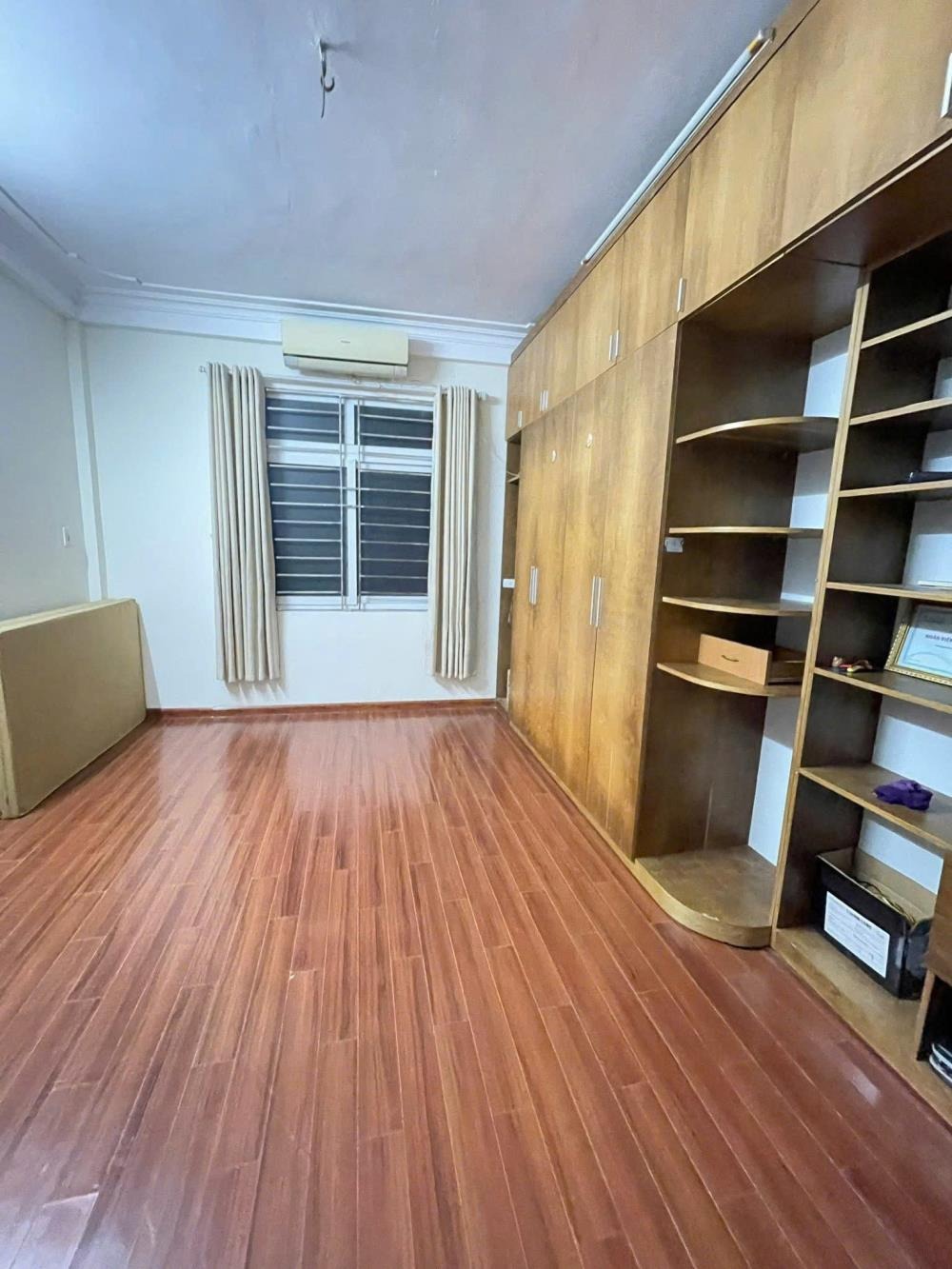 Bán Nhà Phố Nguyễn Chính - Giá Rẻ, Vị Trí Đắc Địa, Thông Thoáng