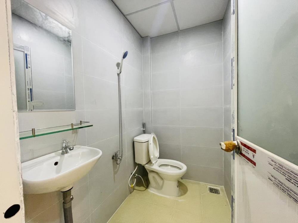 Nhà Lầu Thiết Kế Hiện Đại, Giá Rẻ Tại Bình Chánh - Chỉ 660tr