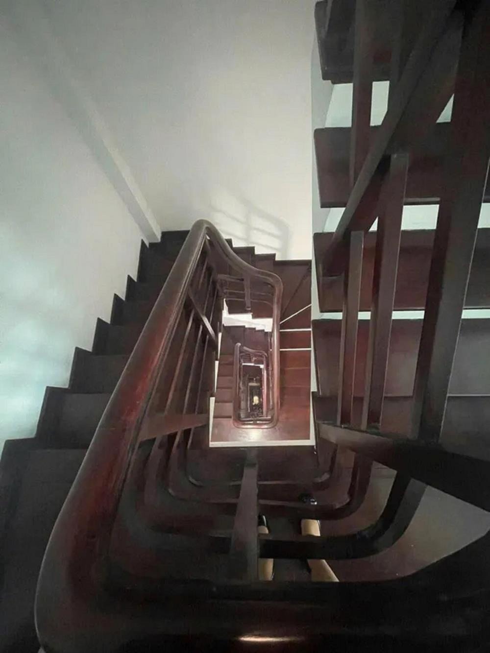 Bán Nhà Phân Lô Nghĩa Tân, Cầu Giấy - 35m2 x 6 Tầng, Vị Trí Đẹp