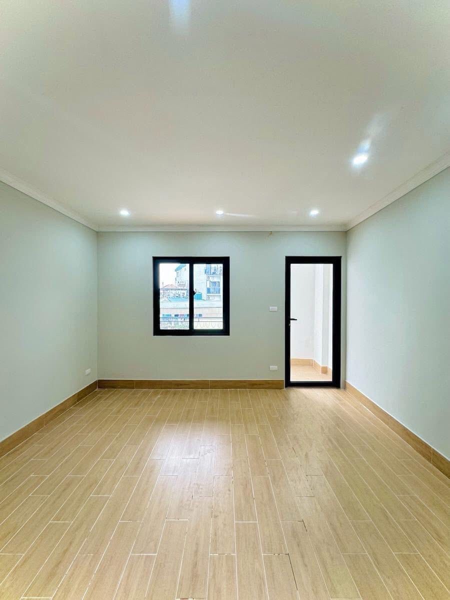 Bán nhà phố Hoàng Mai, 36m2, 5 Tầng, Giá 7.65 Tỷ - Vị trí đẹp, pháp lý chuẩn