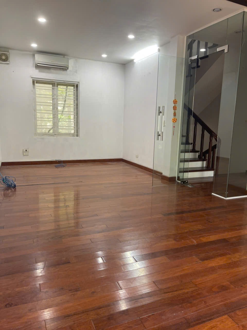Cho Thuê Biệt Thự Mễ Trì Hạ - 200m2 - 50tr/tháng - Hiện Đại, Full Nội Thất