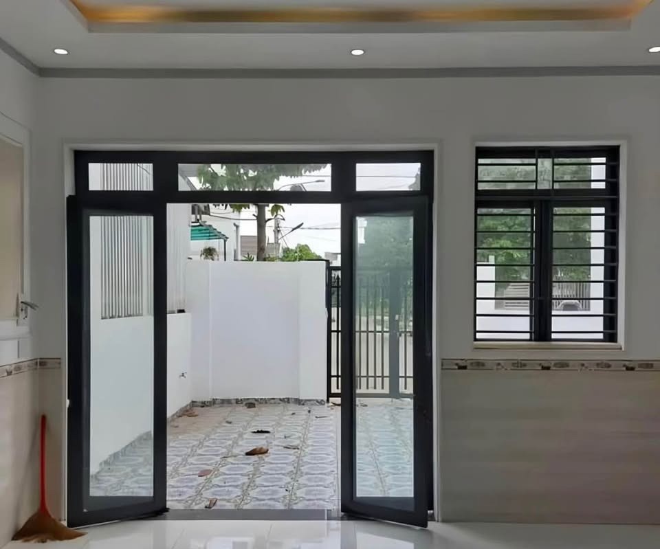 Cần Bán Gấp Nhà Đất Bình Chánh - 68m2, SHR, Giá 1.6 Tỷ - Vị Trí Đắc Lộc