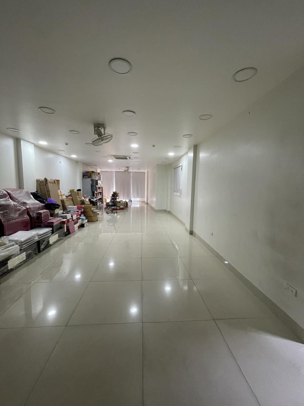 Cho Thuê Nhà Phố 7 Tầng, Mặt Tiền Kinh Doanh, 92 La Thành, Đống Đa