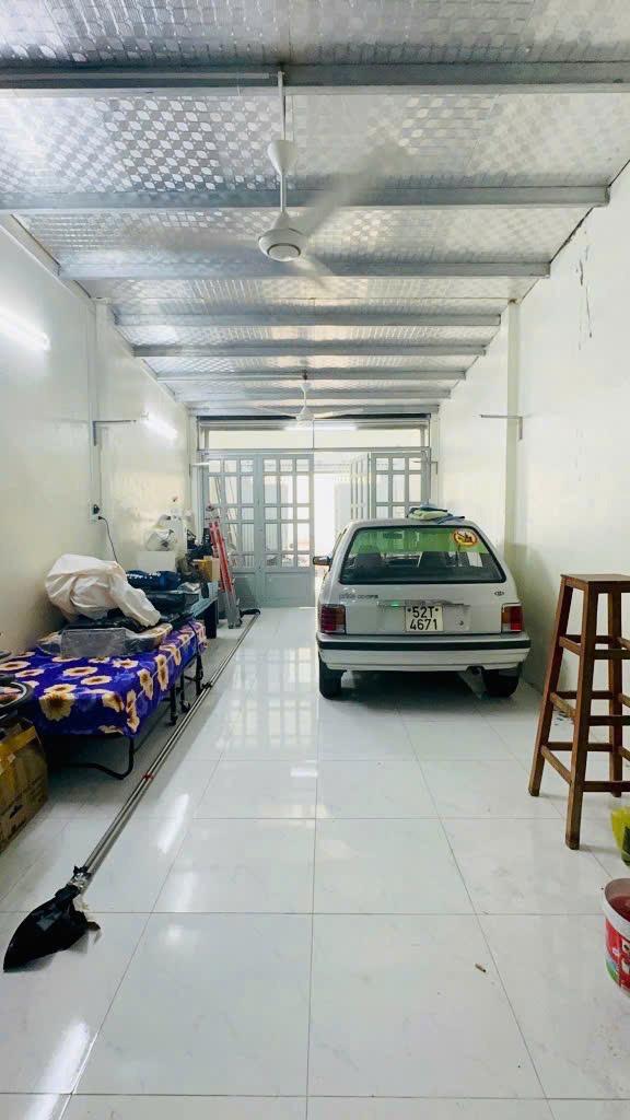 Bán nhà Tân Bình - Hẻm Xe Hơi - Giá Siêu Tốt Chỉ 61tr/m²