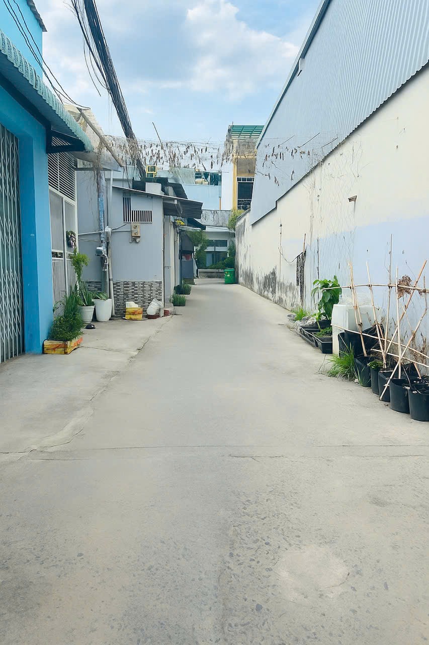 Bán nhà Tân Bình - Hẻm Xe Hơi - Giá Siêu Tốt Chỉ 61tr/m²