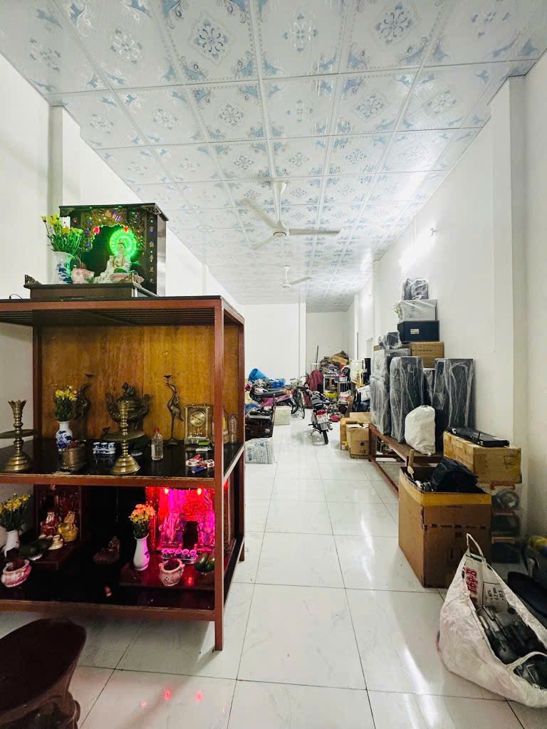 Bán nhà Tân Bình - Hẻm Xe Hơi - Giá Siêu Tốt Chỉ 61tr/m²