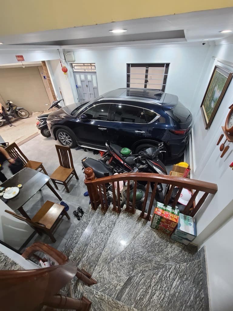 Nhà Mới Đẹp - Lô Góc - Ngõ Thông - Cầu Giấy - Giá 12.5 tỷ