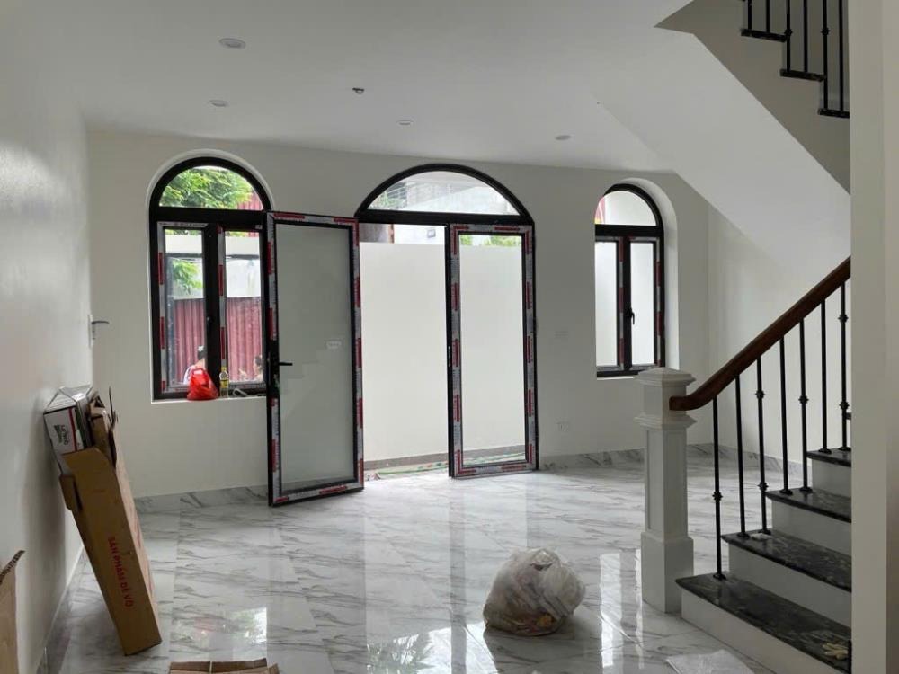 Nhà phố Tây Hồ 80m2, 3 tầng, Giá 4 tỷ - Vị trí đẹp, tiện ích đầy đủ