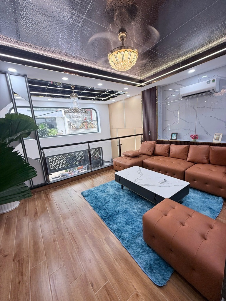 Bán Nhà Tân Bình - Phạm Văn Bạch, 4 Tầng, 60m2, Giá 10.5 Tỷ