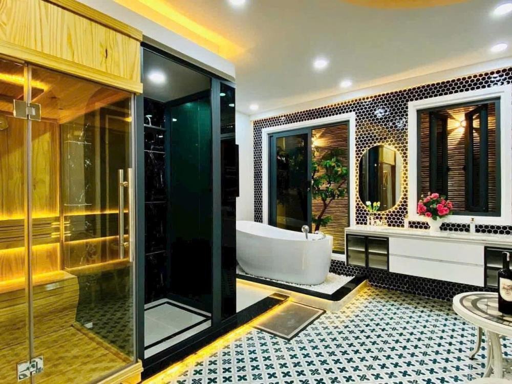 🏡 Bán nhà Bình Chánh giá 1.8 tỷ - Vị trí đẹp, 1 lầu, 3 phòng ngủ