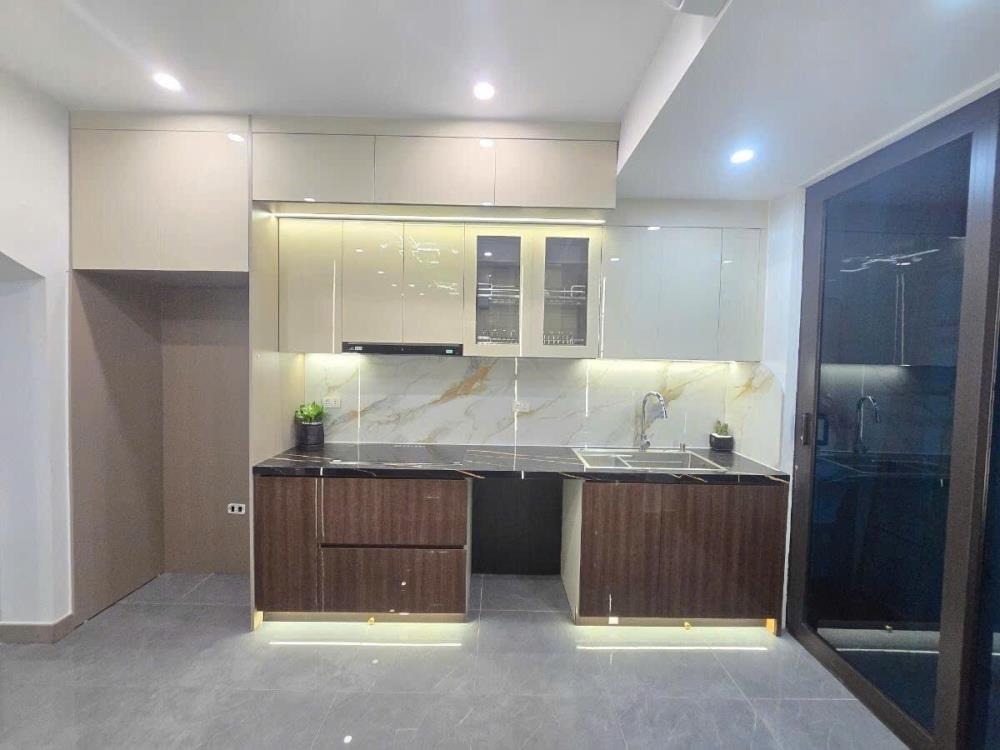 Bán nhà Đống Đa 46m2, Ngõ Ô Tô, View Hồ, Pháp Lý Sổ Đỏ