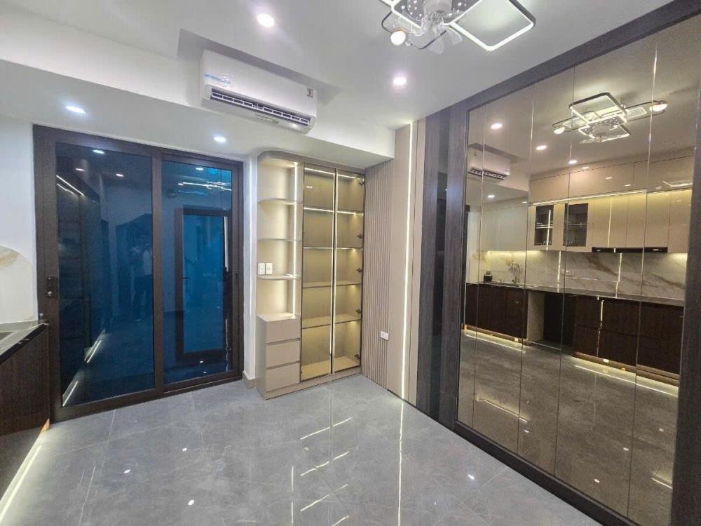 Bán nhà Đống Đa 46m2, Ngõ Ô Tô, View Hồ, Pháp Lý Sổ Đỏ