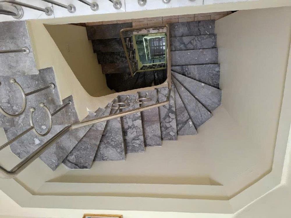Bán Nhà Lạc Long Quân, Tây Hồ - 39m2, 4 Tầng, 11.6 Tỷ