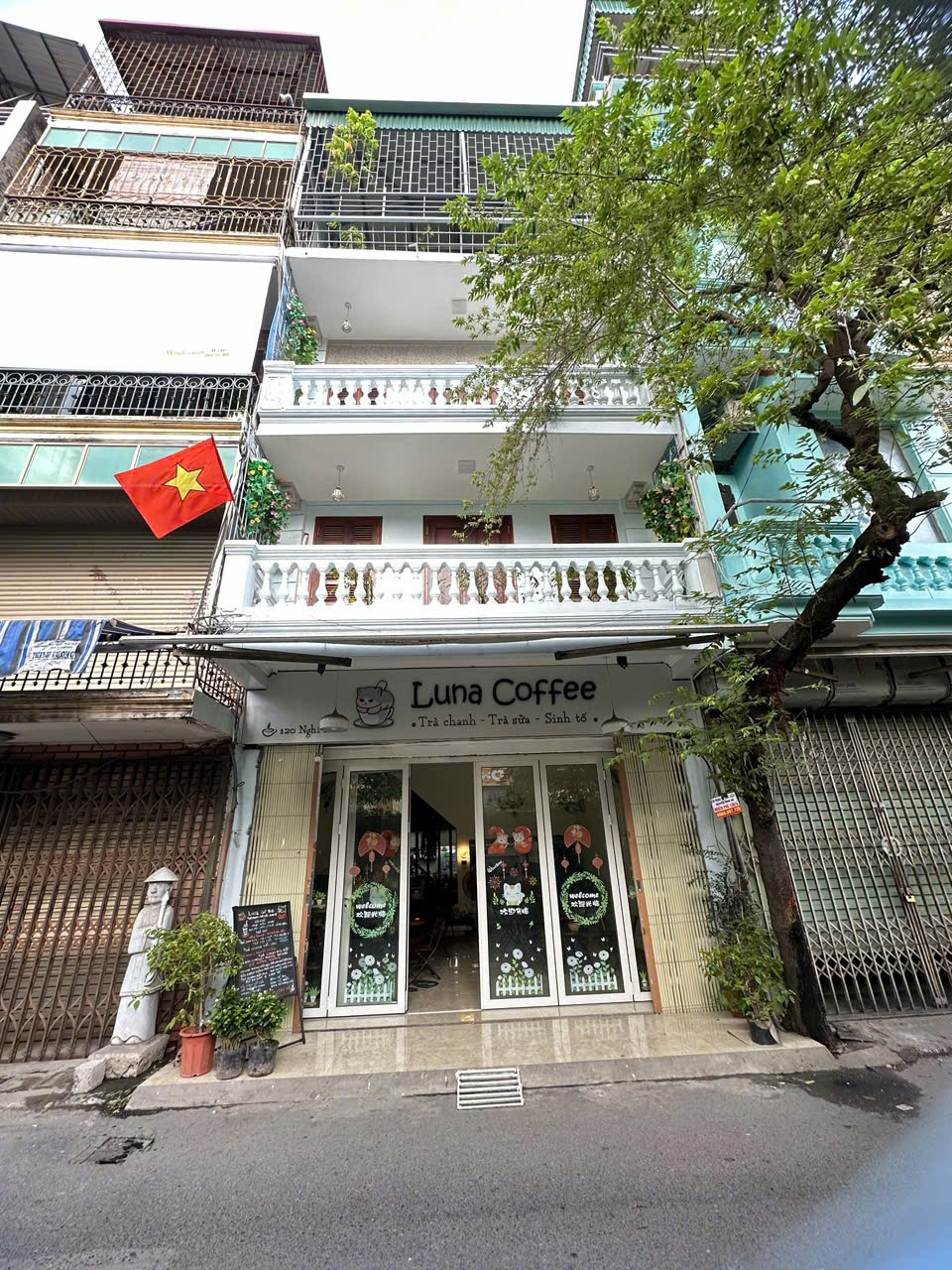 Cho Thuê Nhà Mặt Phố Nghi Tàm - 90m2 - Tây Hồ, Hà Nội - Giá Tốt