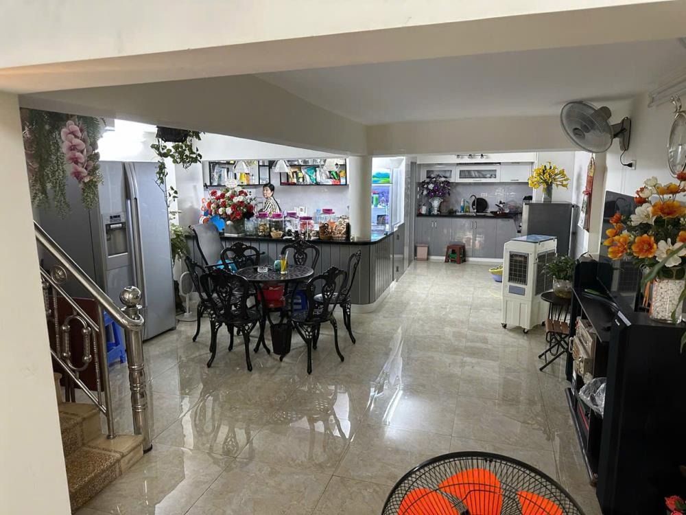 Cho Thuê Nhà Mặt Phố Nghi Tàm - 90m2 - Tây Hồ, Hà Nội - Giá Tốt
