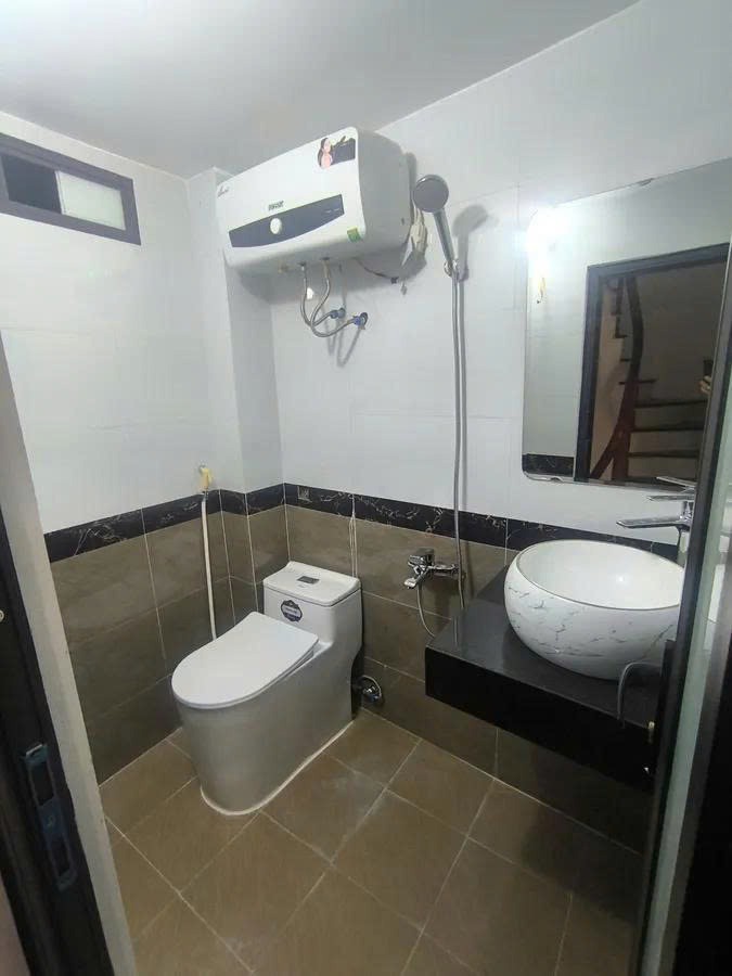 Bán nhà Vĩnh Hưng - Hoàng Mai DT 35m², 5 tầng, Ô tô đỗ cửa, Kinh doanh