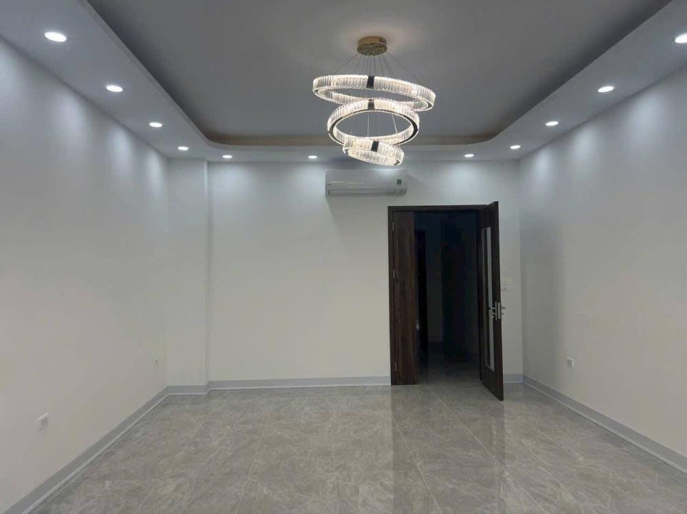 Bán nhà Khu Đô Thị Văn Phú - Gần Ngã Tư Quang Trung, Có Thang Máy