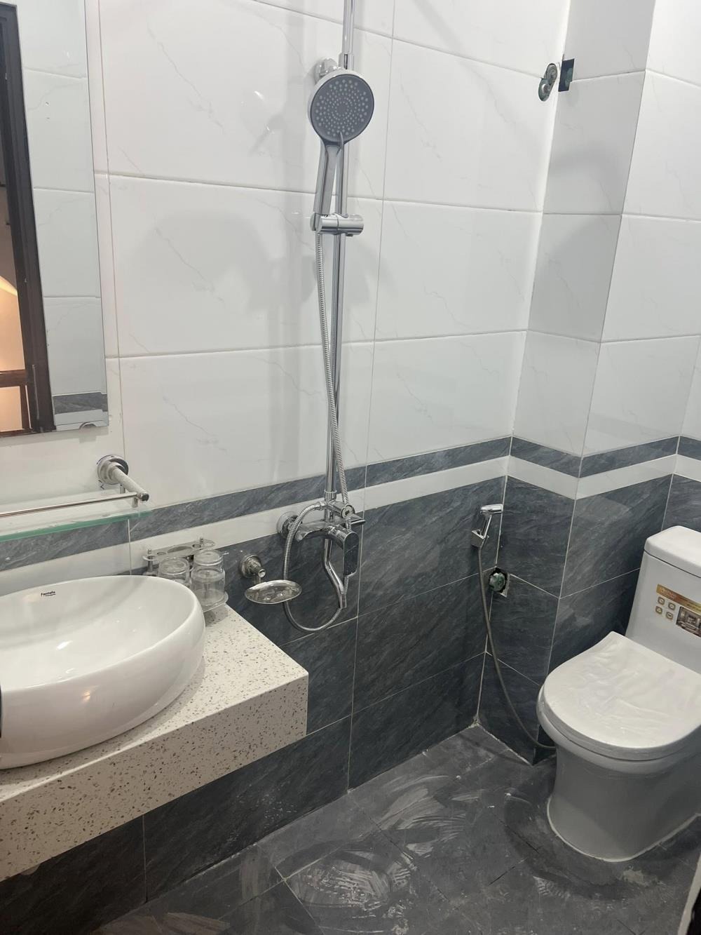 Nhà Mới 4 Tầng, Liên Mạc - 5 Ngủ, Ô Tô Tránh, Giá Tốt