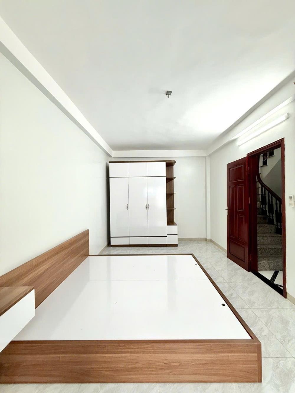 Cần Bán Nhà Đẹp, Ngõ Thông, Ô Tô 50m, Vĩnh Tuy - 6.95 Tỷ