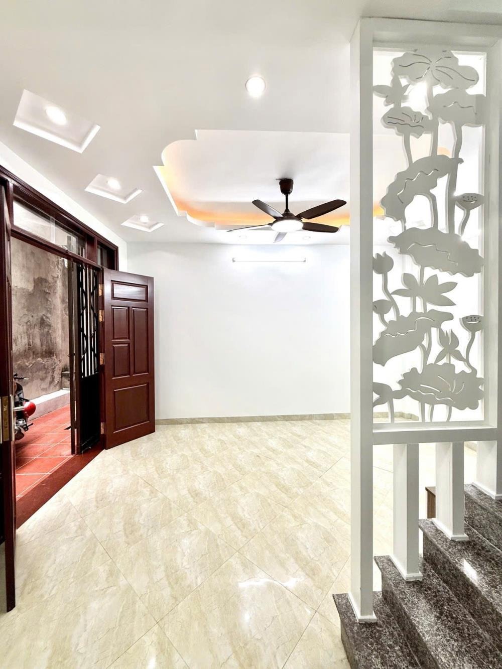 Cần Bán Nhà Đẹp, Ngõ Thông, Ô Tô 50m, Vĩnh Tuy - 6.95 Tỷ