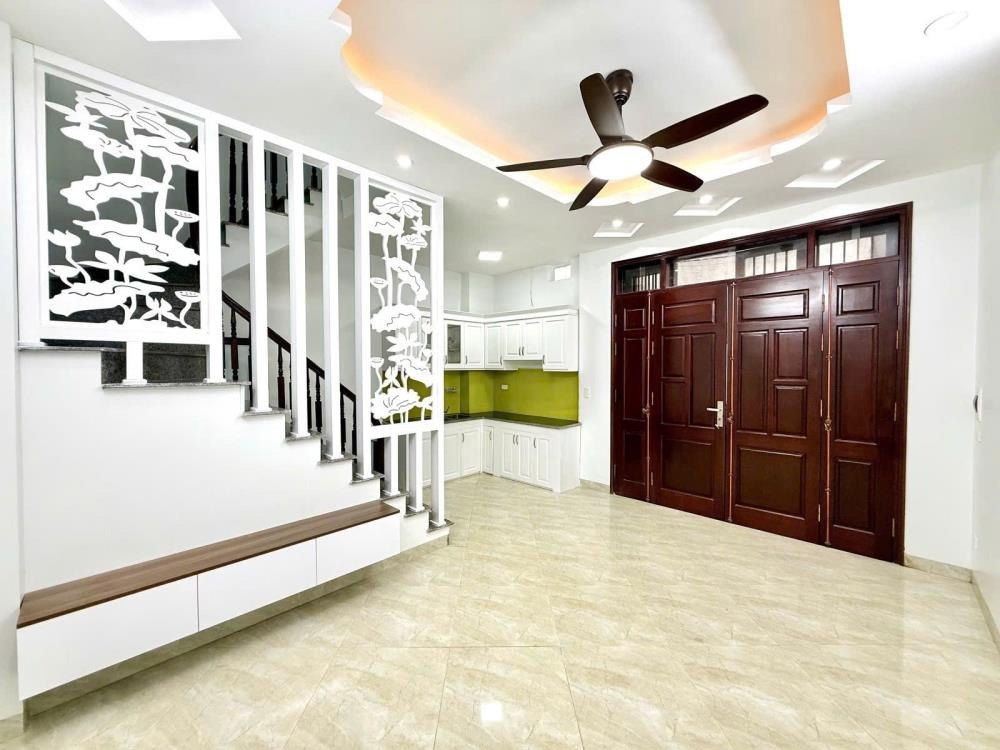 Cần Bán Nhà Đẹp, Ngõ Thông, Ô Tô 50m, Vĩnh Tuy - 6.95 Tỷ