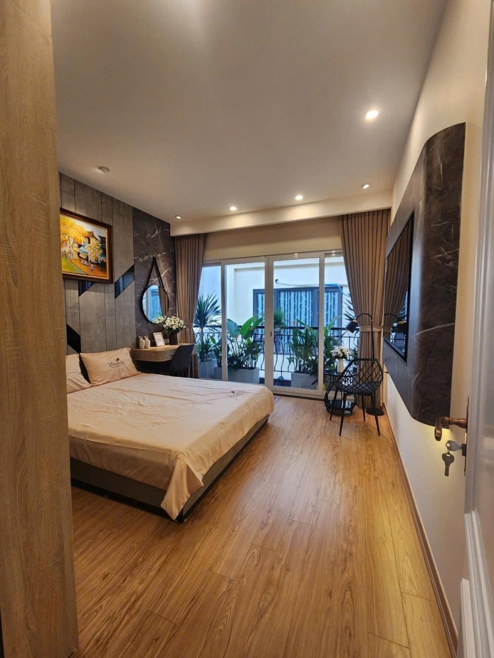 Bán Gấp Nhà Đẹp Tân Mai - Ngõ Rộng, Ô Tô Đỗ, Giá 10 Tỷ