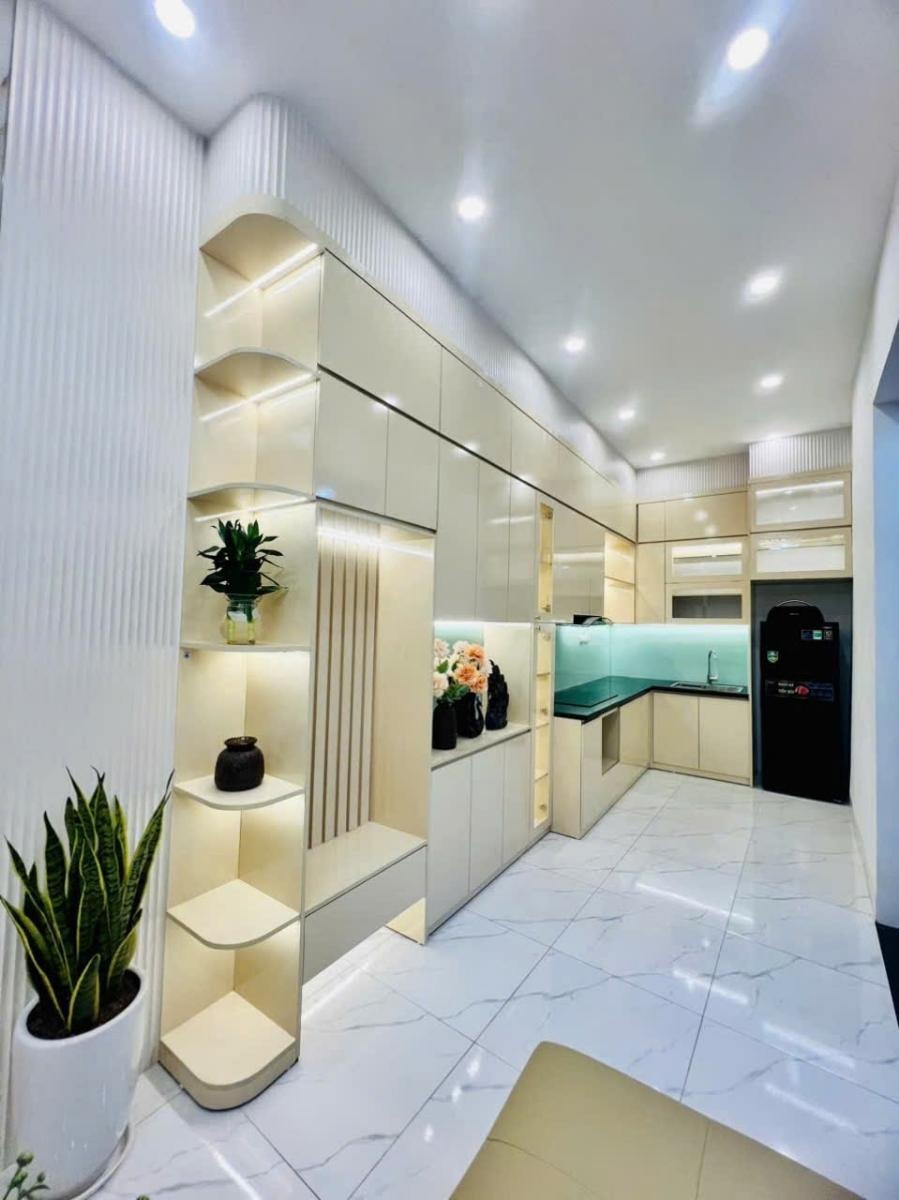 Bán nhà đẹp Hoàng Mai 40m2x3T, Full Nội Thất, 4.8 tỷ