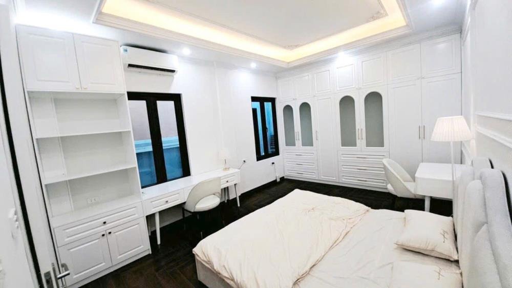 Nhà Ba Đình 40m2 - 5 Tầng - Full Nội Thất - Lô Góc - Ô Tô Gần Hồ