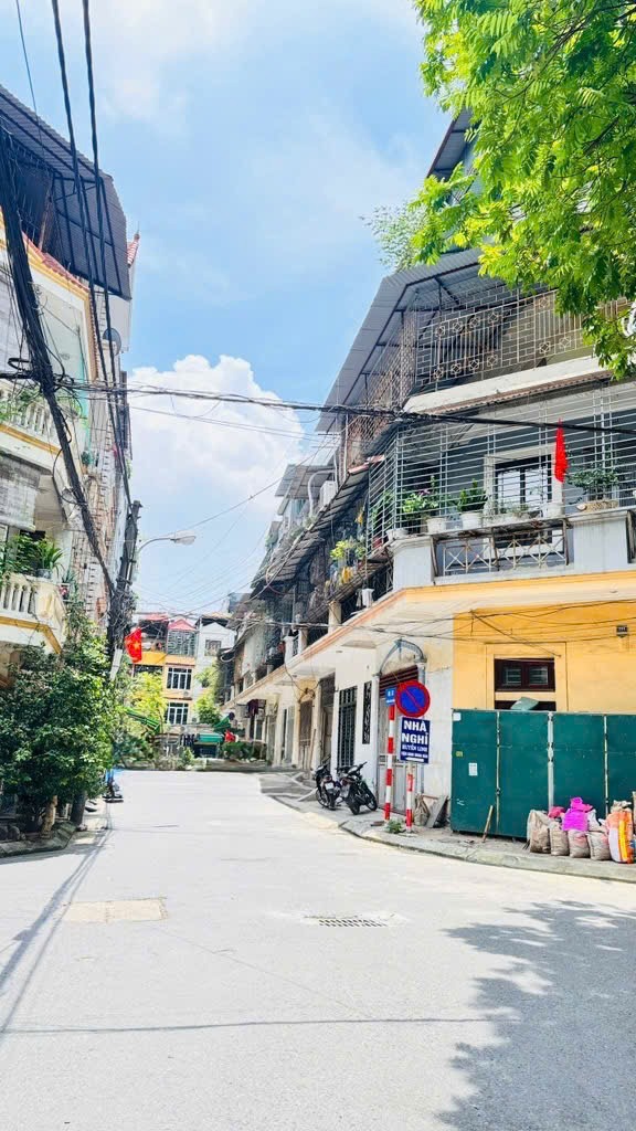 Siêu phẩm căn hộ 2 ngủ Hoàng Mai: Full nội thất, 3 ô tô, ở ngay
