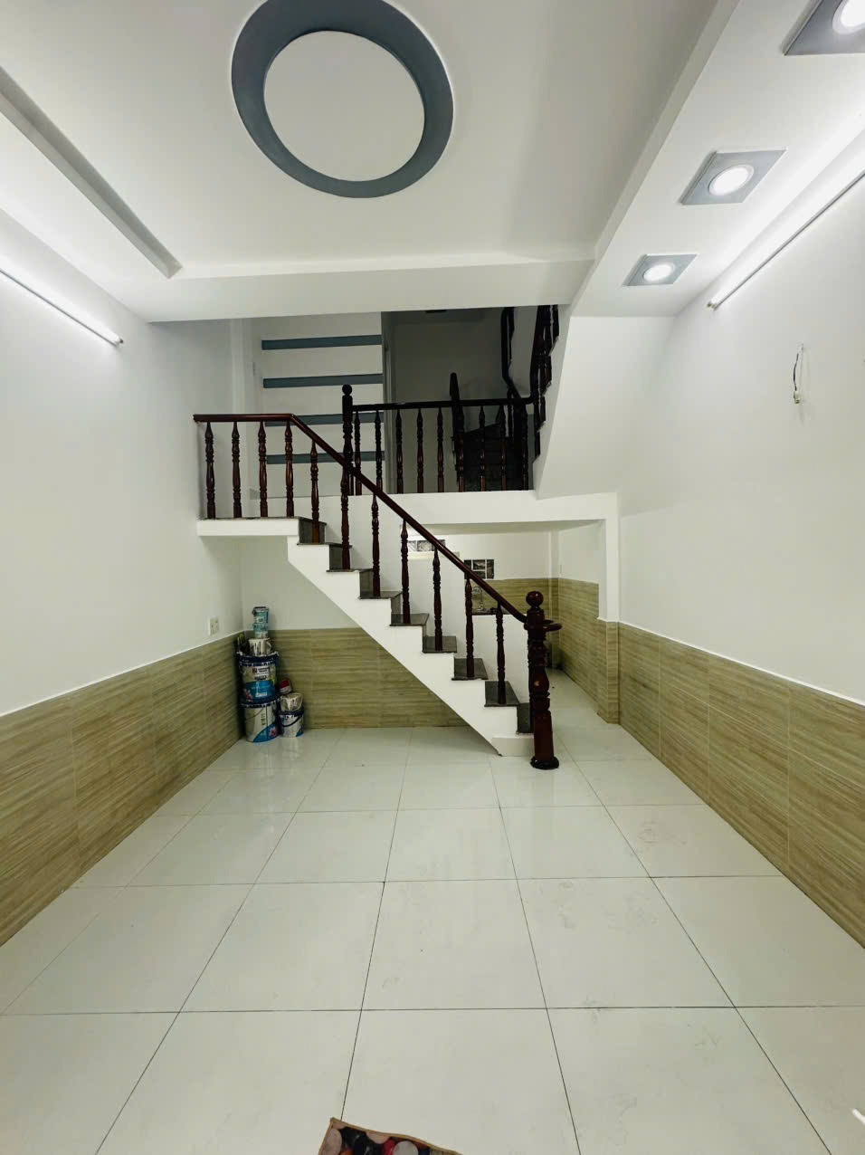 Nhà 1 Lửng 1 Lầu, 2PN, Hẻm Oto, 501 Lê Văn Khương, 1.1 tỷ - Vị trí đắc địa