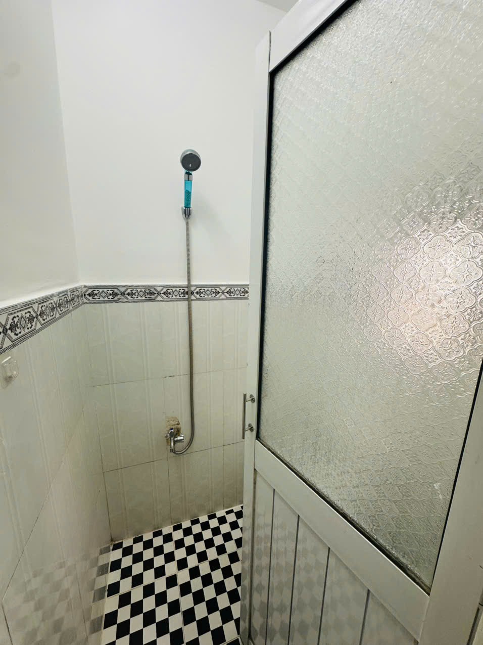 Nhà 1 Lửng 1 Lầu, 2PN, Hẻm Oto, 501 Lê Văn Khương, 1.1 tỷ - Vị trí đắc địa