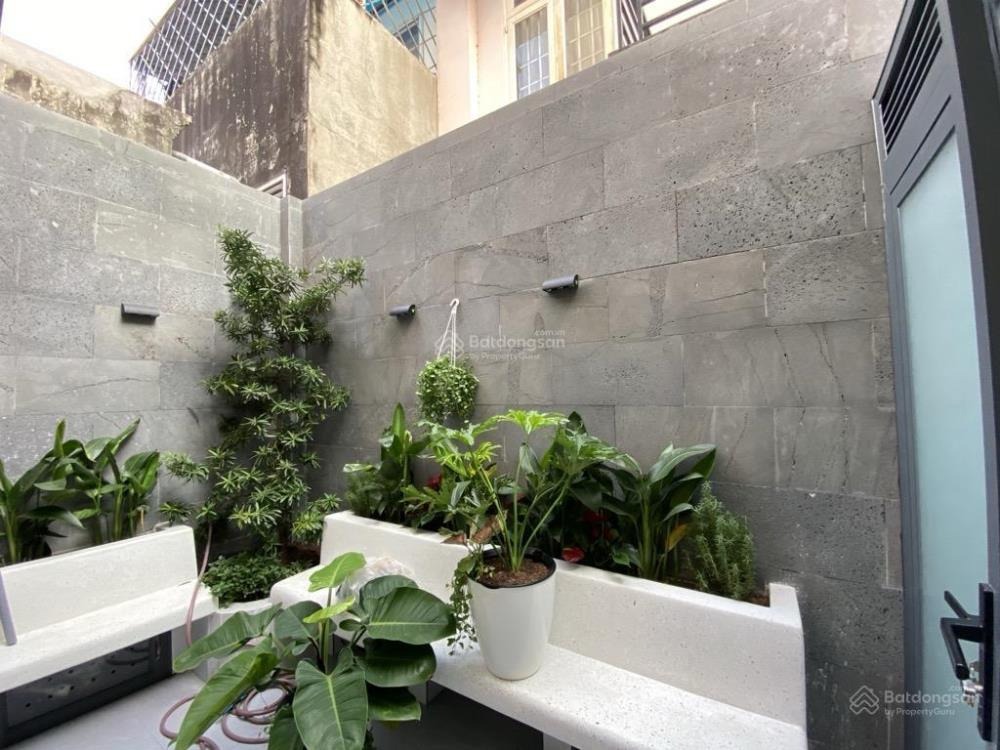 Bán nhà Quận 7 - 90m2 - 4PN - Giá 14.5 tỷ - Vị trí đắc địa