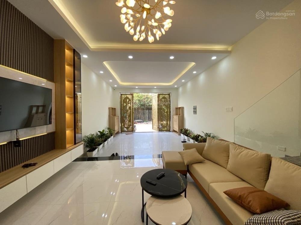 Bán nhà Quận 7 - 90m2 - 4PN - Giá 14.5 tỷ - Vị trí đắc địa