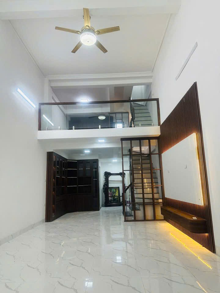 Nhà phố 4 tầng kinh doanh, mặt tiền rộng - Huỳnh Thúc Kháng, Hà Đông - Giá 12.8 tỷ