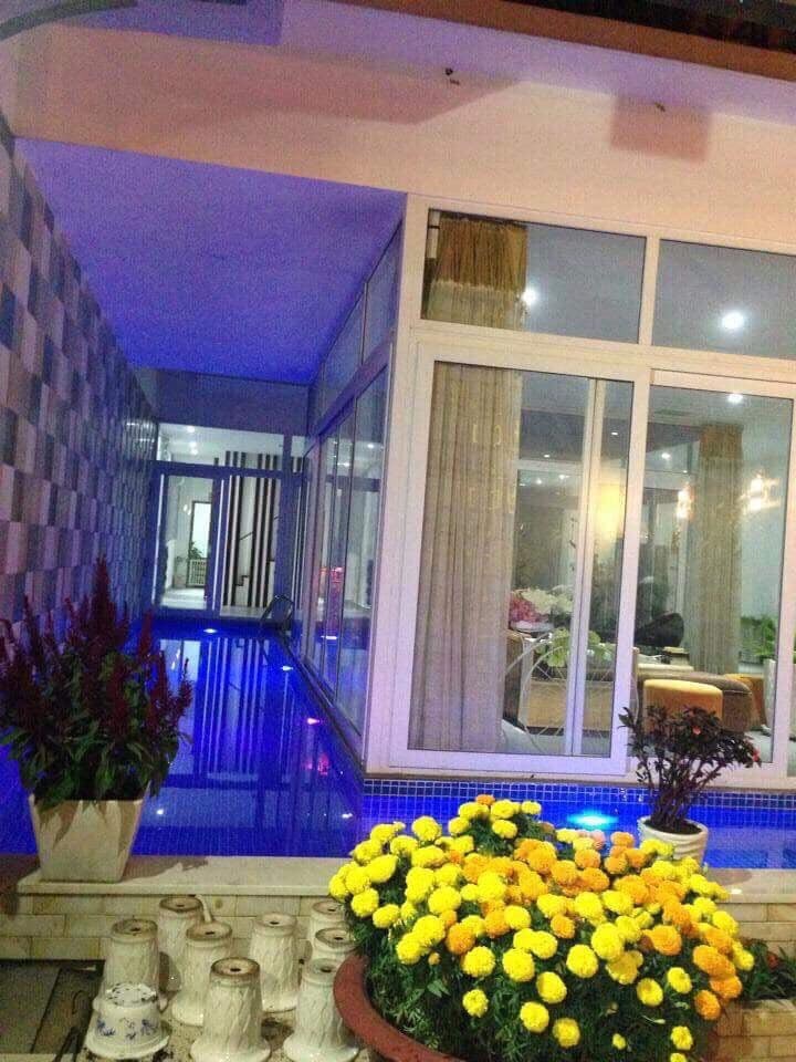 Biệt Thự Mặt Tiền Hóc Môn - Phong Cách Oasis Hiện Đại, Giá 17 tỷ