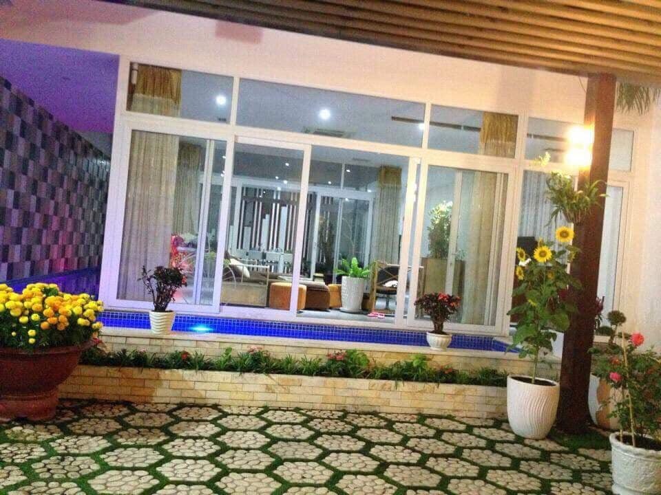 Biệt Thự Mặt Tiền Hóc Môn - Phong Cách Oasis Hiện Đại, Giá 17 tỷ