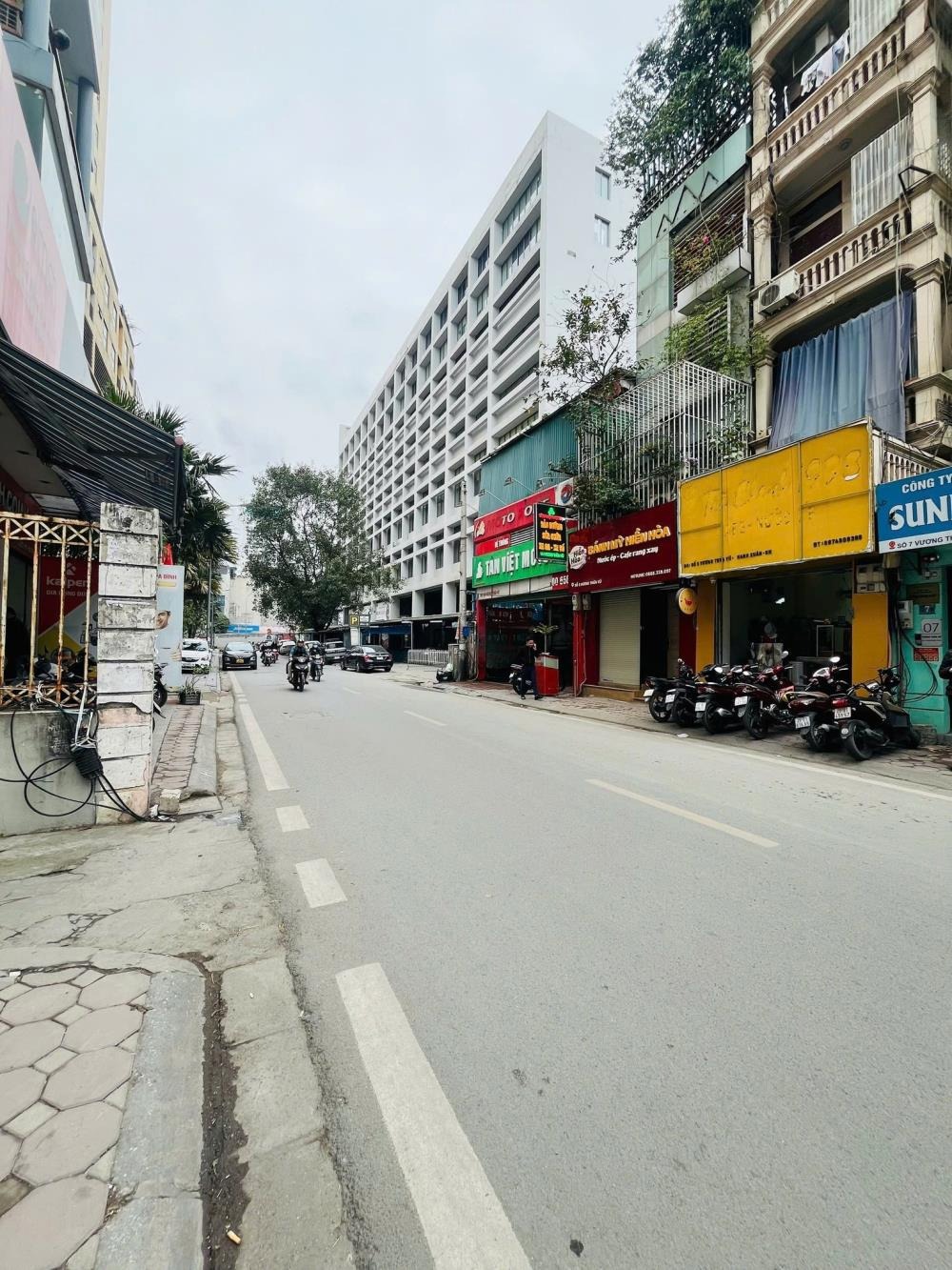 Bán Nhà Mặt Phố Quận Thanh Xuân - Kinh Doanh Sầm Uất - 50 triệu/tháng