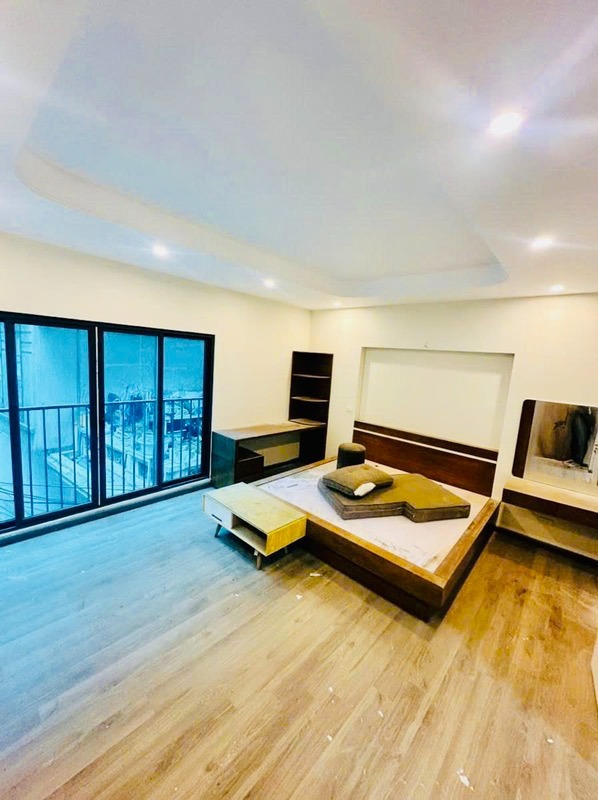 Nhà Góc Quan Nhân - Full Nội Thất - Gần Royal City - Giá Tốt