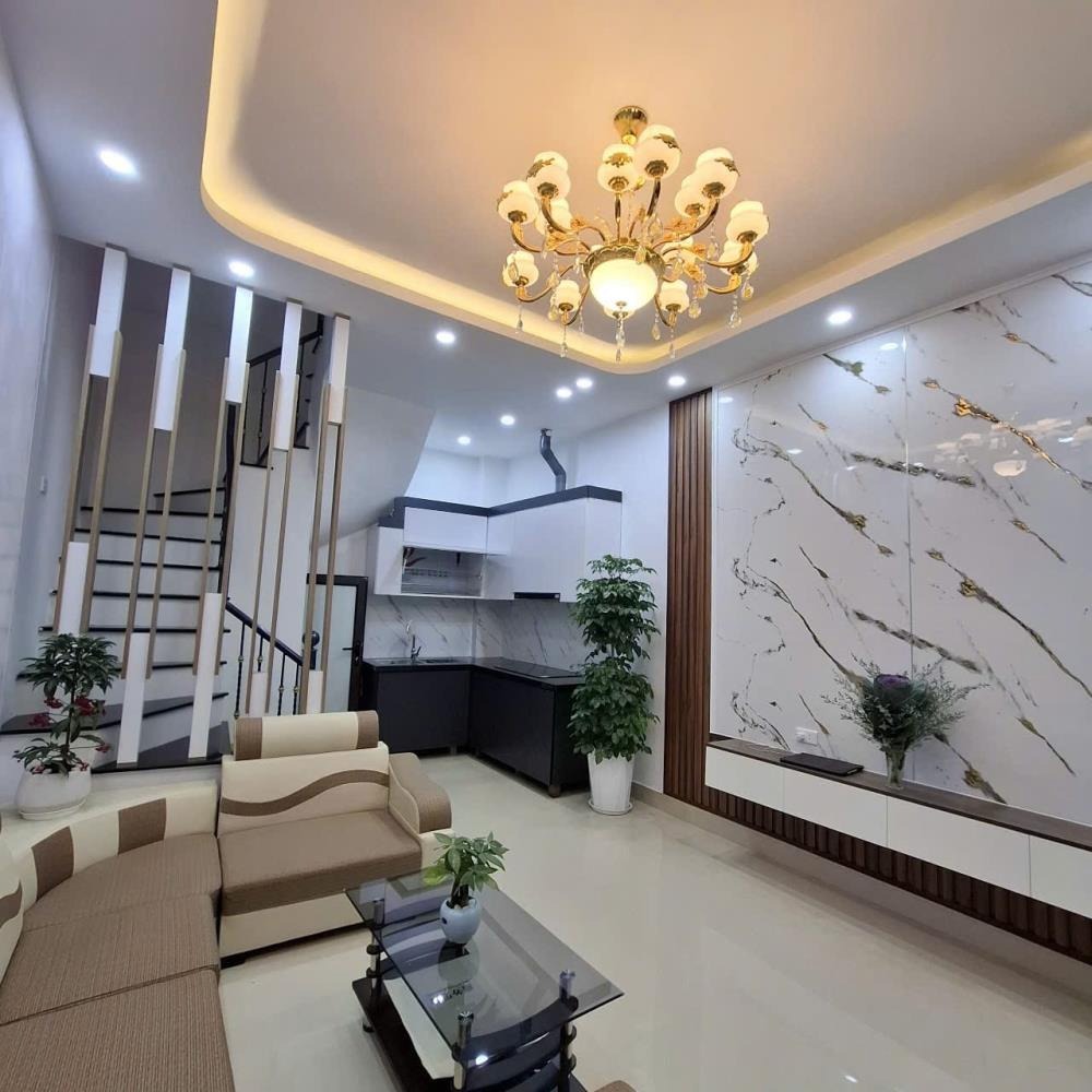 Nhà 5 Tầng Đại Mỗ 97m2 - Giá 5.75 Tỷ - Vị Trí Đắc Địa