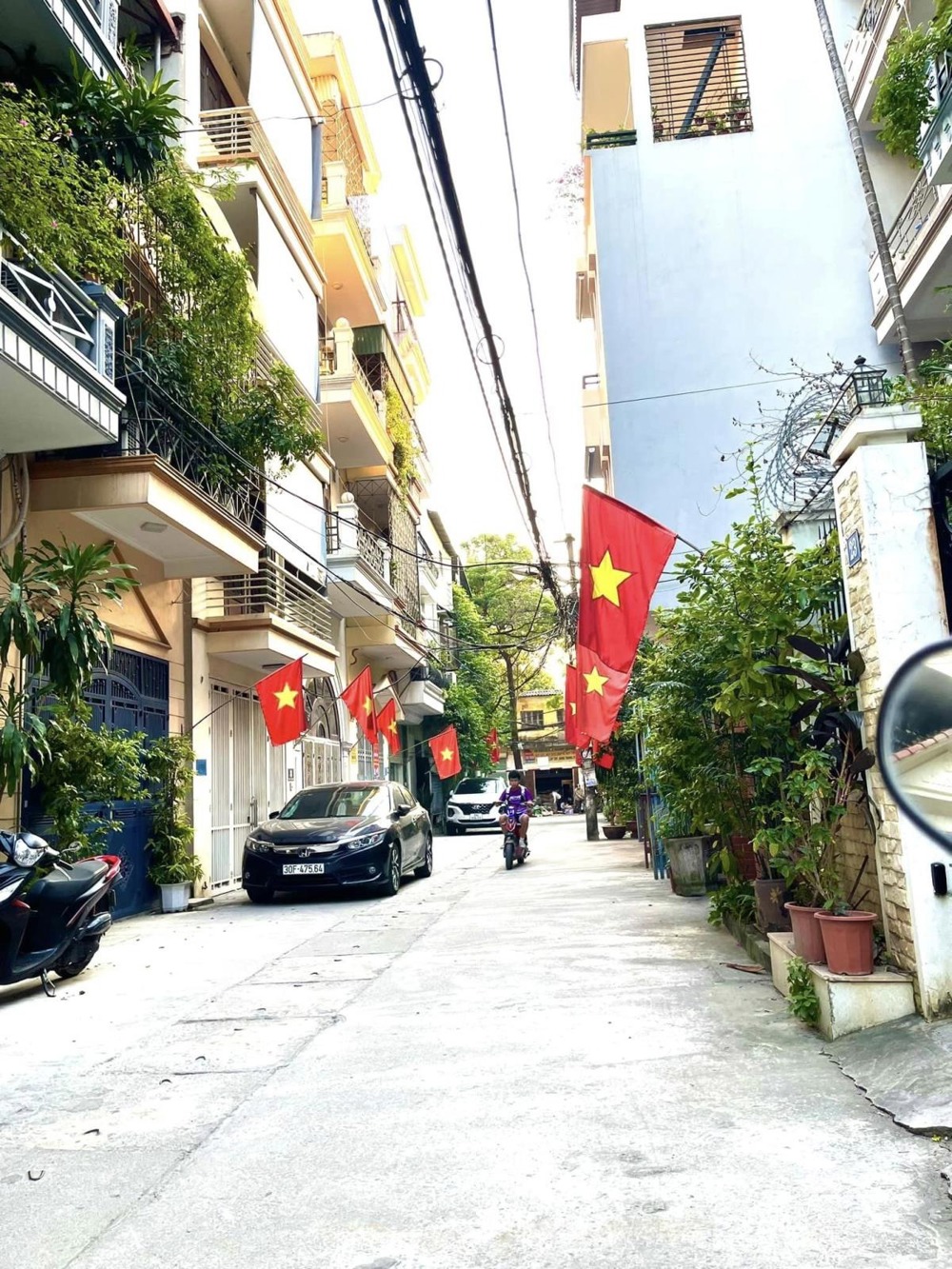 Nhà Mới 5 Tầng, Gara Ô Tô, Hà Đông - Giá 14.5 tỷ