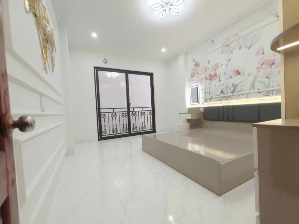 Siêu phẩm 5 tỷ - Nhà mới 4 tầng, mặt ngõ ô tô, trung tâm La Phù Hoài Đức