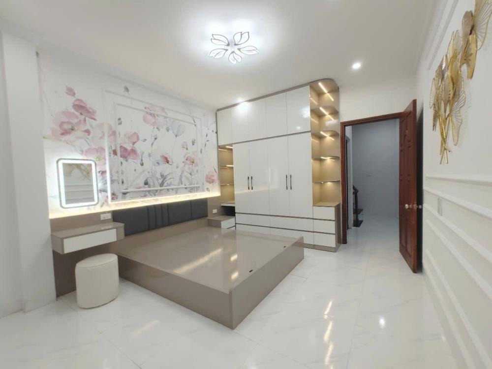 Siêu phẩm 5 tỷ - Nhà mới 4 tầng, mặt ngõ ô tô, trung tâm La Phù Hoài Đức